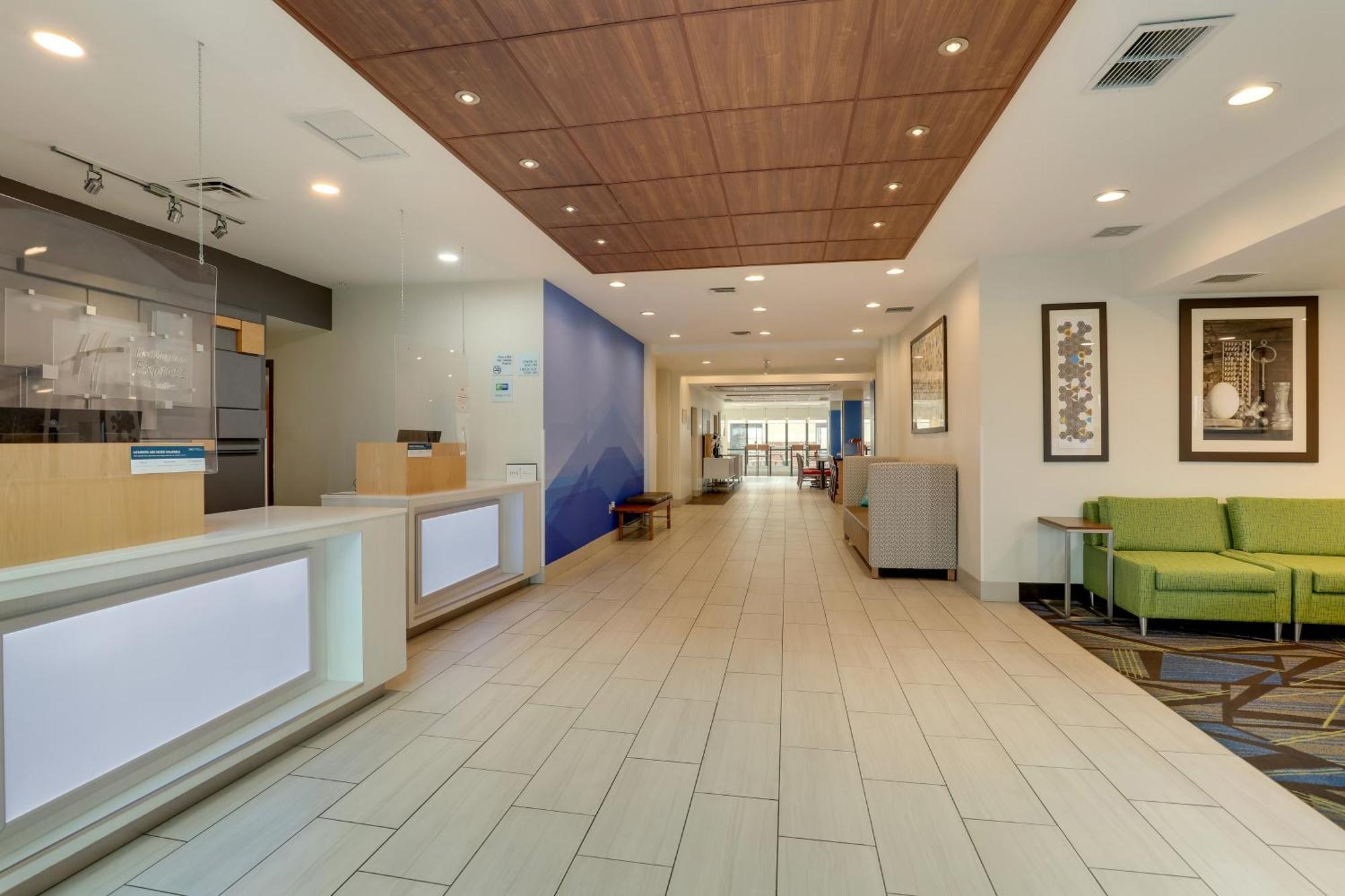 Holiday Inn Express Hotel & Suites Bryan-Montpelier By Ihg Holiday City Exterior foto