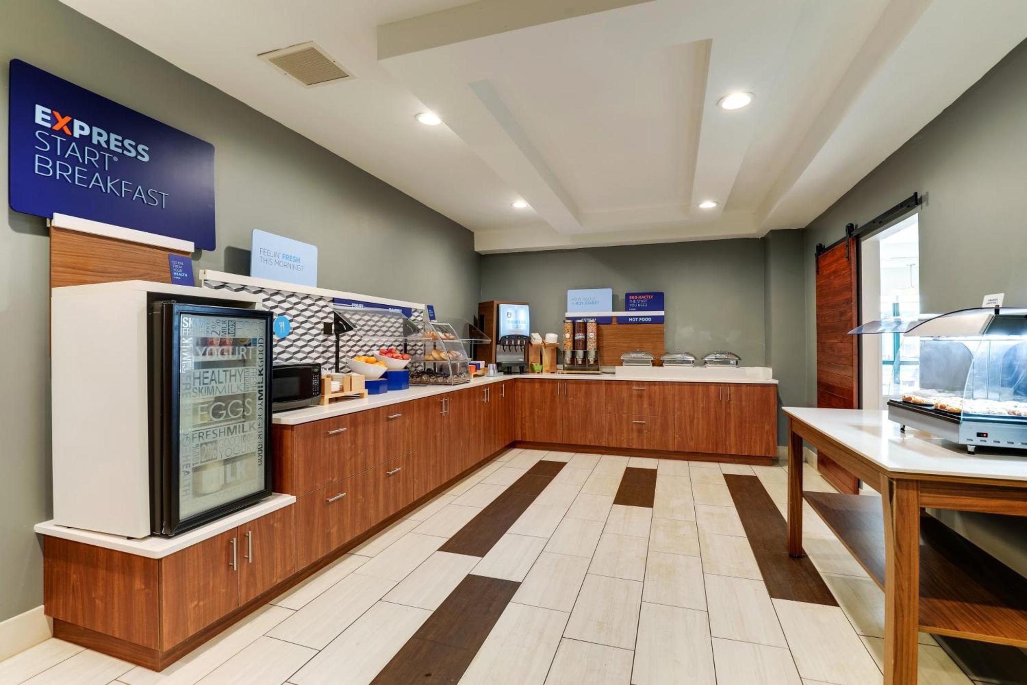 Holiday Inn Express Hotel & Suites Bryan-Montpelier By Ihg Holiday City Exterior foto